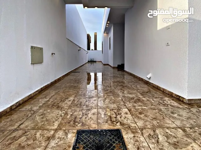 470 m2 5 Bedrooms Townhouse for Sale in Tripoli Tajura