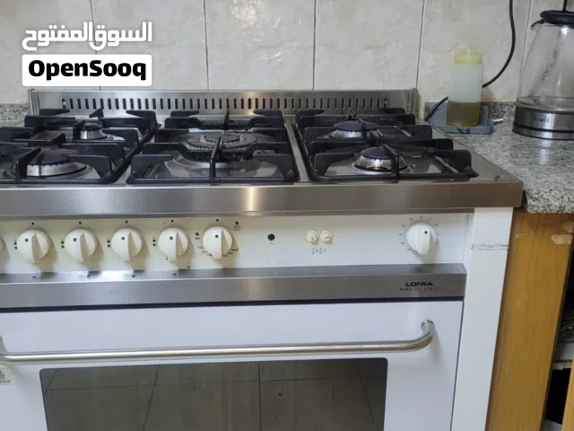 غاز إيطالي لون أبيض مستعمل للبيع