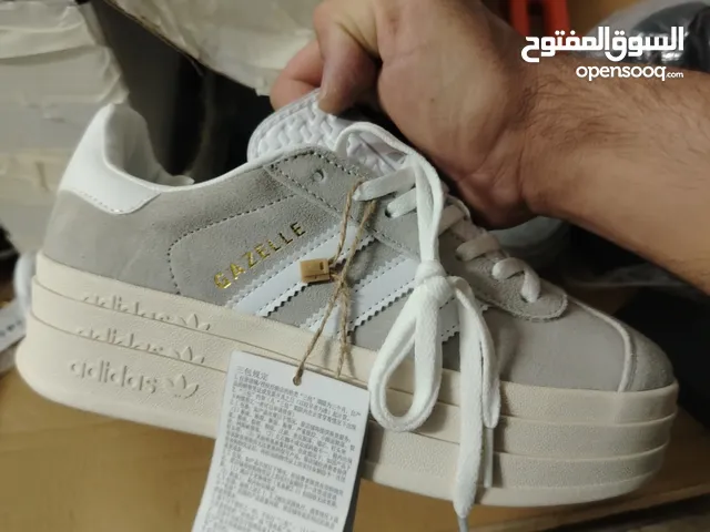 بوت Adidas Gazelle Bold الأصلي للبيع – أنيق وناعم!