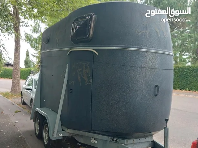 عربة لنقل الأحصنه