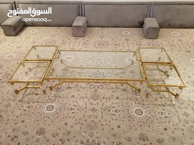 طاولات أرضية شبه جديدة