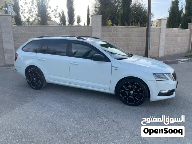 2017, سكودا, اوكتافيا, Standard