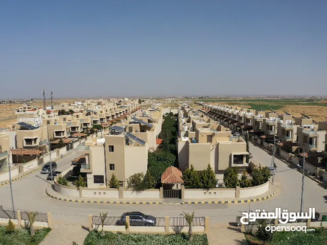 250m2 More than 6 bedrooms Villa for Sale in Mafraq Dahiyat Al-Jamaa