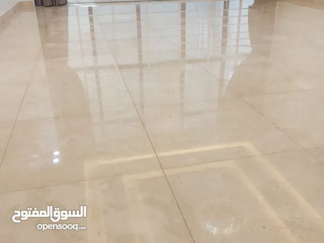 خدمات تنظيف خدمة جلي وتنظيف الأرضيات
