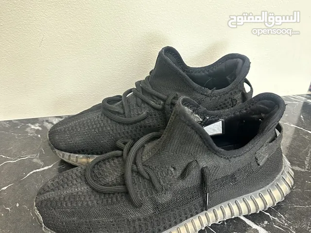 Selling Today Only! Yeezy 350 V2 Black – First Buyer Gets It!