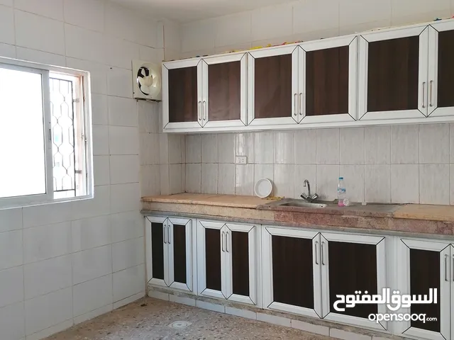 85 m2 2 Bedrooms Apartments for Rent in Irbid Al Hay Al Janooby