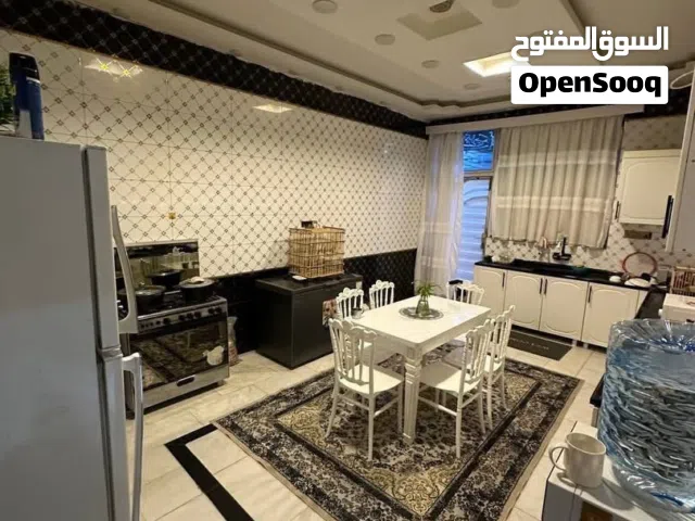 200 m2 Studio Townhouse for Sale in Basra Tahseneya