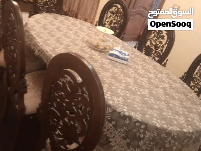 طاولة سفرة مع 8كراسي