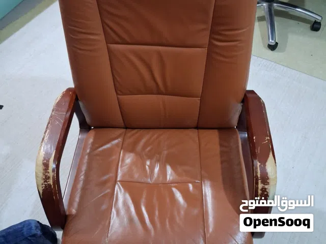 كرسي مكتب فخم متحرك جلد وخشب