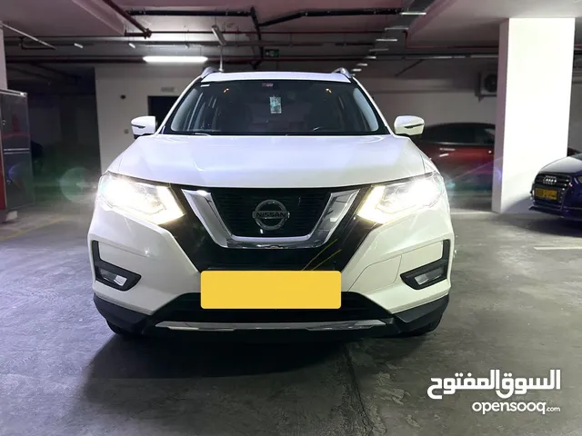 Nissan  X-Trail SL GCC car 2020 urgent sale only 64000 km all service on time from Nissan