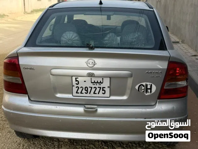 2000 أوبل استرا Design