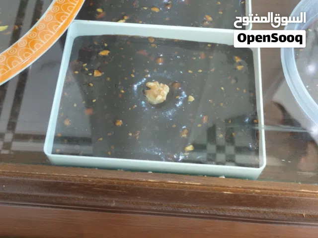 بيع حلوى عمانية مع خدمة توصيل