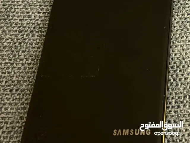 هارد ديسك خارجي . مساحته 750 جيجا