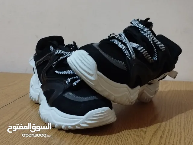 45 Casual Shoes in Ismailia