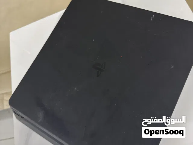 بلايستيشن فور مع شاشة