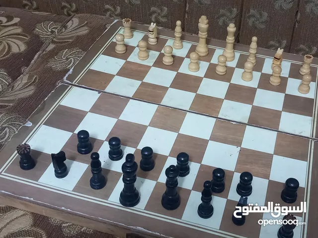 لعبة شطرنج طاولة شطرنج خشب جميلة جداا