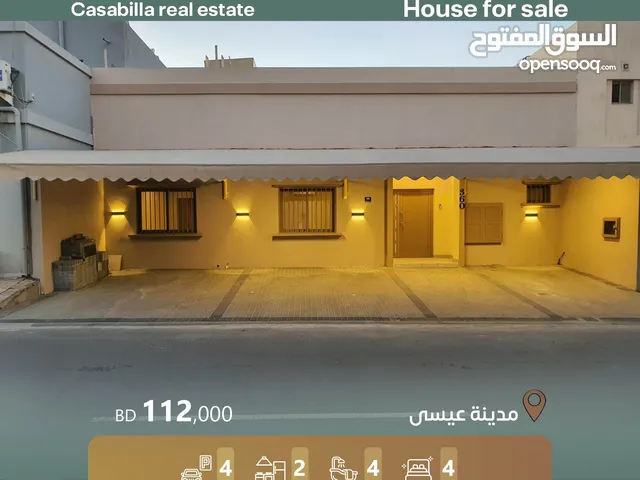 250 m2 4 Bedrooms Townhouse for Sale in Central Governorate Isa Town