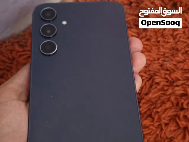 سامسونج a35 مايشكي من شي وزي ماموضح في الصور للبيع مستعجل