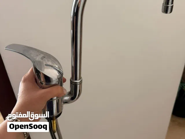 حنفية مغسلة للبيع بحالة ممتازة