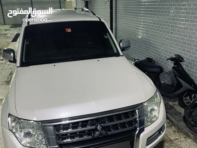 mitsubishi pajero