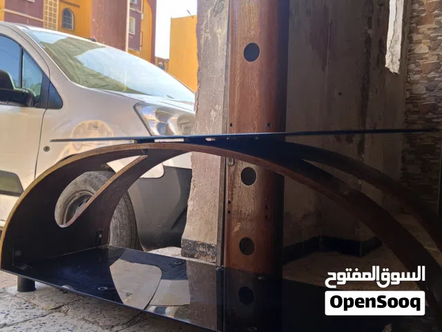 طاولة تلفاز