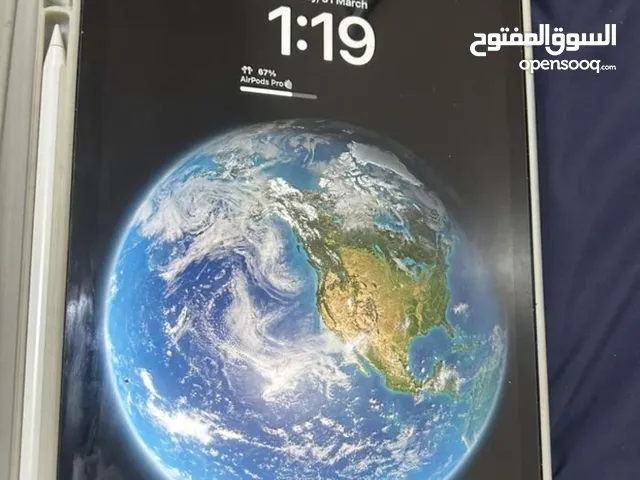 Apple iPad 5 64 GB in Al Dakhiliya