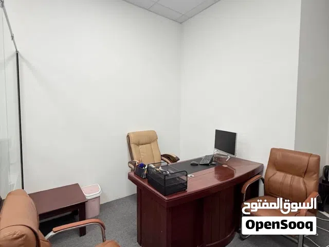 محل للبيع مكتب سند موقعه ممتاز  في سوق الغبره الشماليه بدون السجل و النشاط
