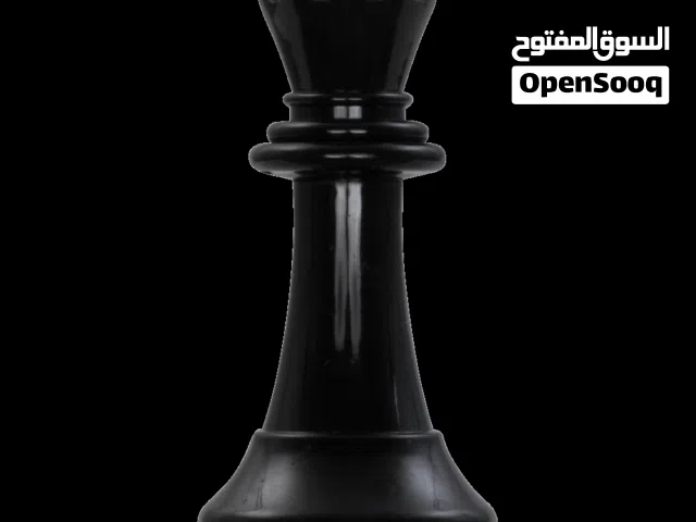 مطلوب قطعة الملكة من الشطرنج (اي لون)