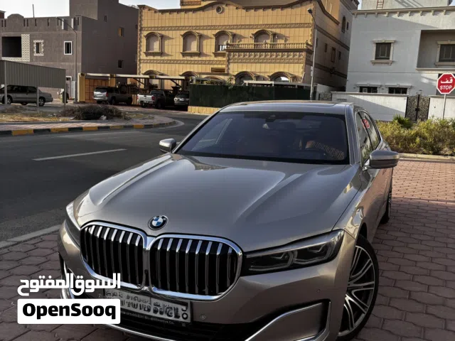 2022 بي ام دبليو الفئة 7 740i xDrive