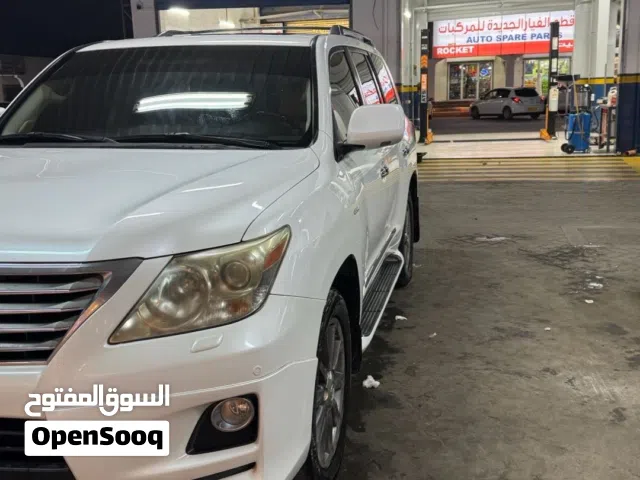 2011 لكزس LX LX 570