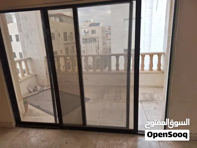 شقة مميزة للبيع / في أم أذينة