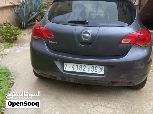 Used Opel Astra in Jenin