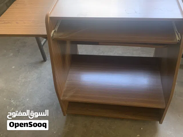 طاولة كمبيوتر