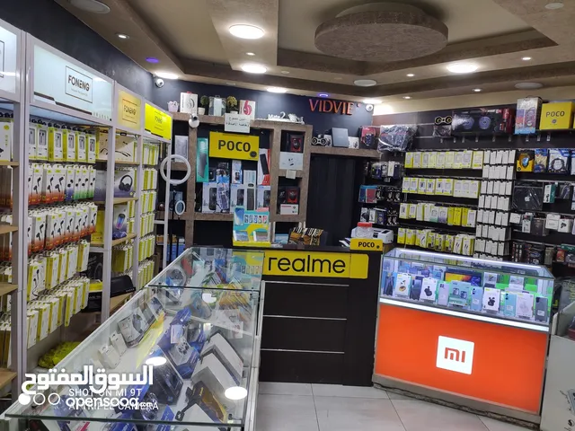 محل تجاري موقع مميز للبيع