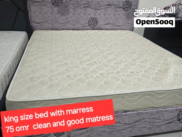 King size bed with matress