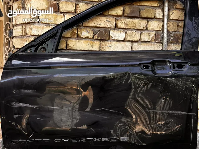 باب امامي يسار jeep grand cherokee altitude L 2024