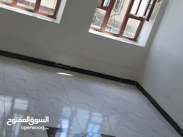 10m2 3 Bedrooms Apartments for Rent in Sana'a Dar Silm
