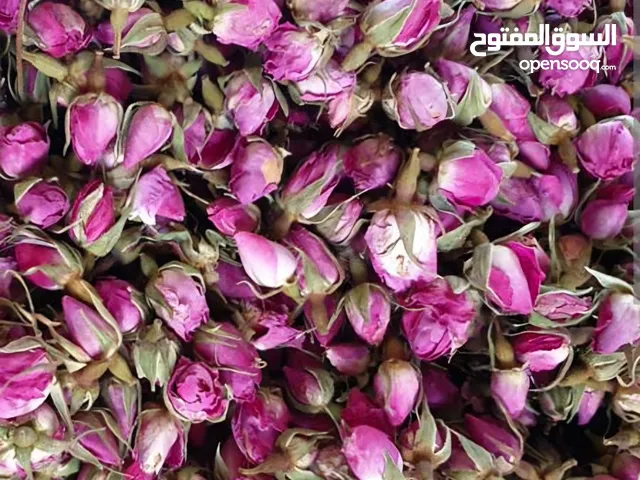 زهور الورد المجففة