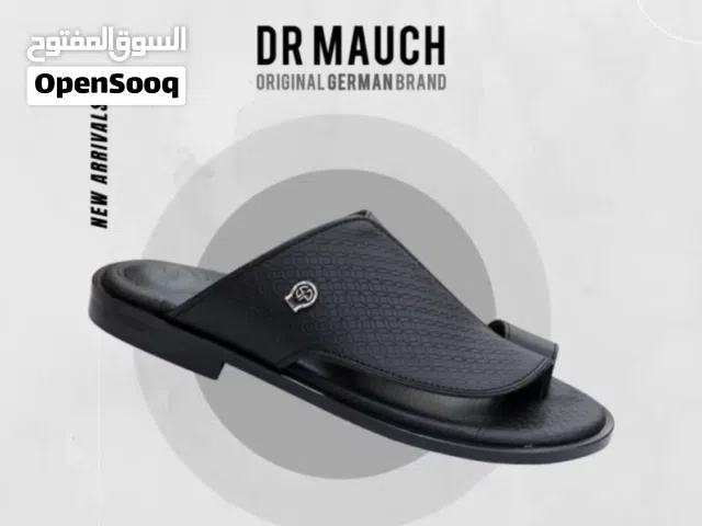 نعال جديدة من قصر الأحذية