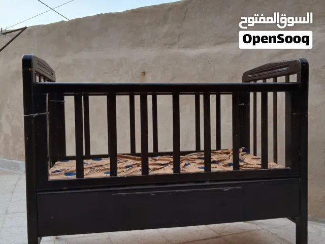 تخت بيبي مستعمل