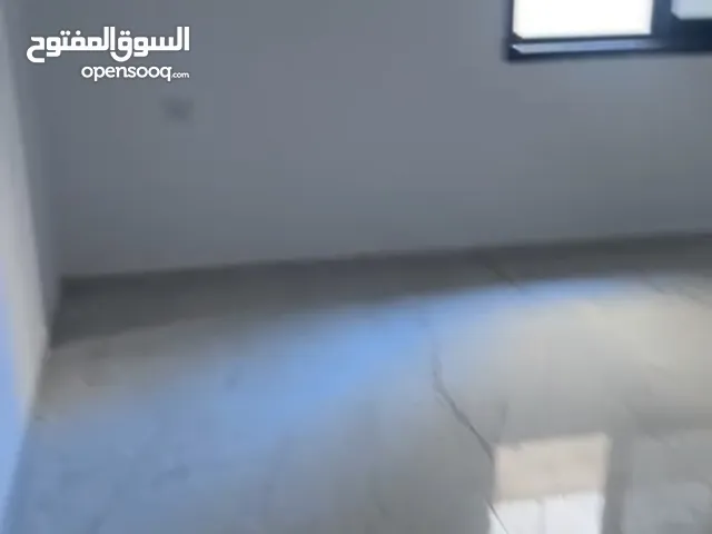 65 m2 2 Bedrooms Apartments for Sale in Ramallah and Al-Bireh Beitunia