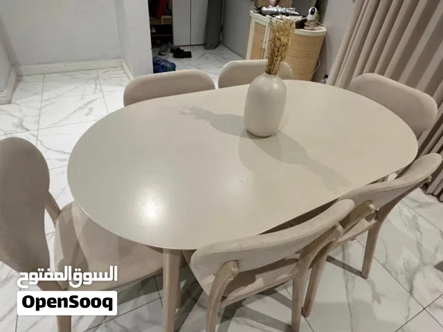 HomeCentre Dining table