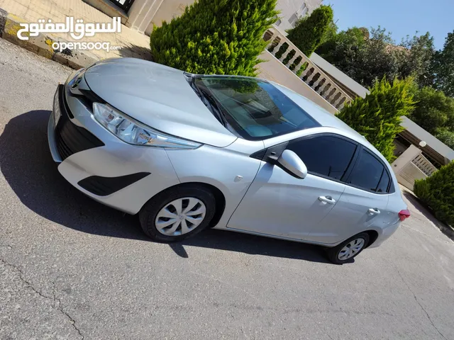 تويوتا يارس فحص وجمرك بحاله ممتازه للبيع كاش او اقساط اقل من سعر السوق