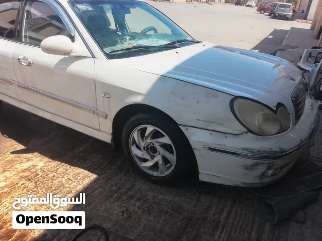 2004 هيونداي سوناتا Standard