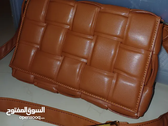 جنطه BOTTEGA VENETA