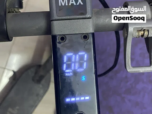 سكوتر كهربائي MAX
