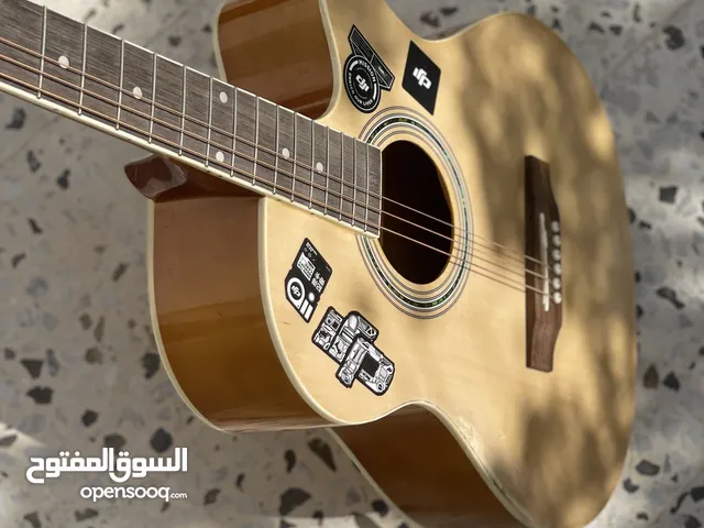 قيتار أكوستيك نضيف حالته جيده للبيع ف اسرع وقت