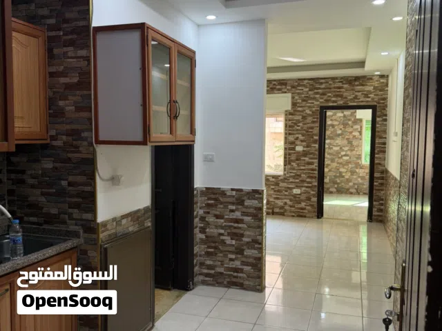 Unfurnished studio for Rent in Al-Jandawel near to King Al-Hussain Business Park (KHBP) استديو فارغ