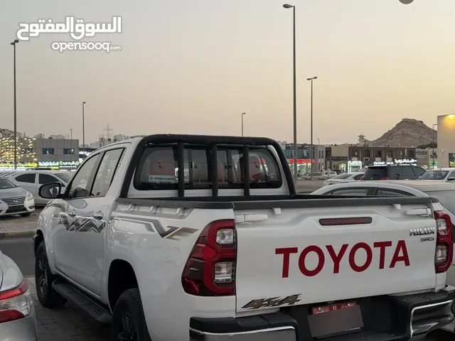 HILUX 2024 SR5