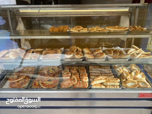 محل معجنات للبيع